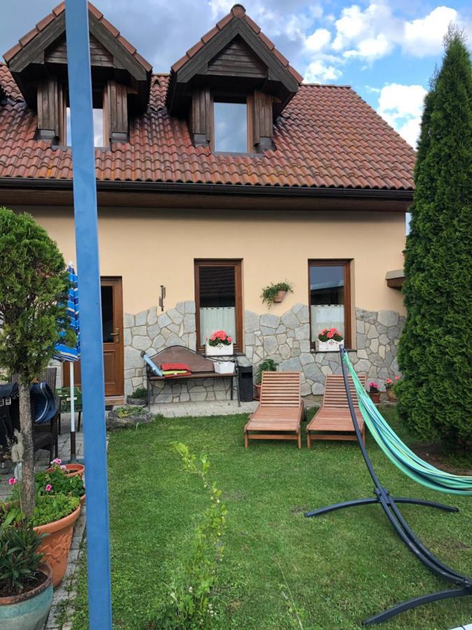 Privat Migac Appartement Vrbov Buitenkant foto