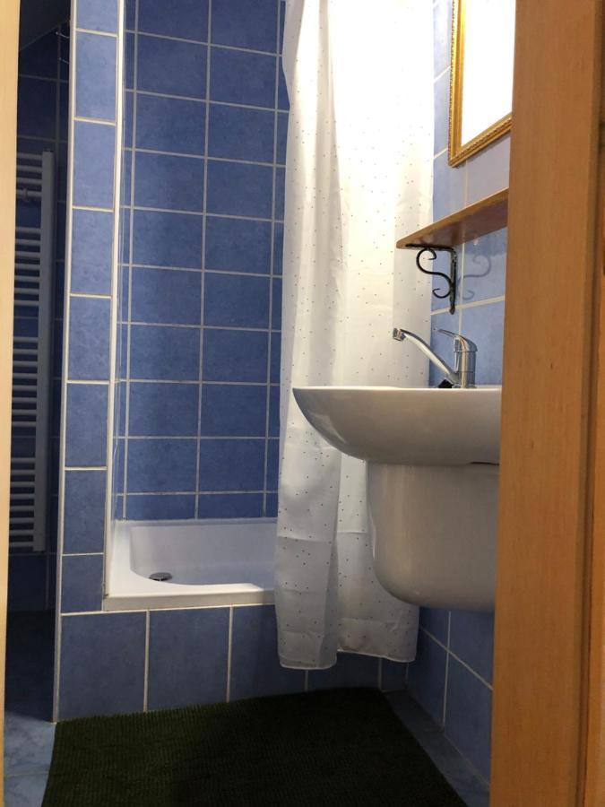 Privat Migac Appartement Vrbov Buitenkant foto